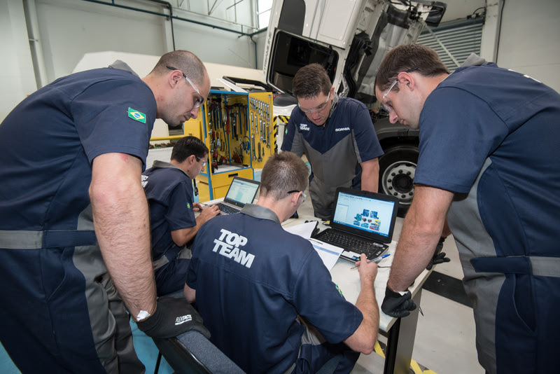 Mecânicos da Volvo vão à final de competição na Suécia Top Team Scania