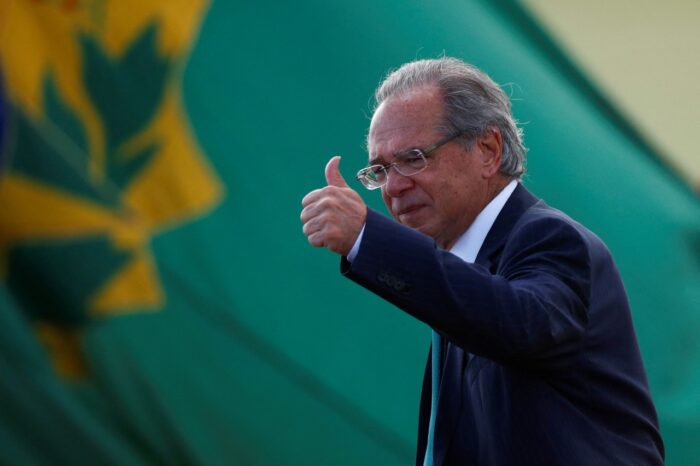 Previsões de Juros do Ministro Paulo Guedes