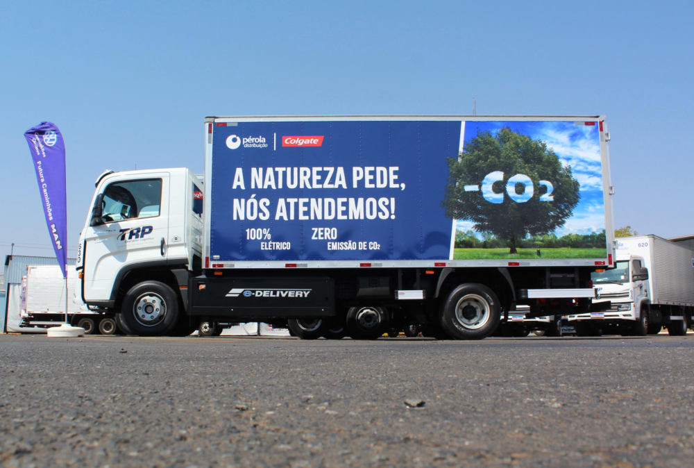 Portal Estrada - Liderança Turismo renova frota com 13 ônibus Marcopolo