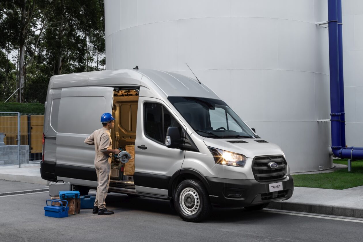 Transit automática traz proposta de redução do custo de operação Transit Furgao 2