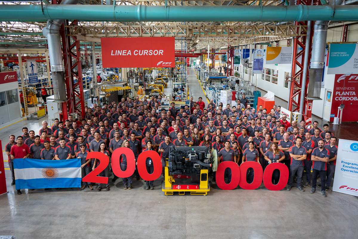 FPT comemora producao de 200 mil motores na fabrica da Argentina2