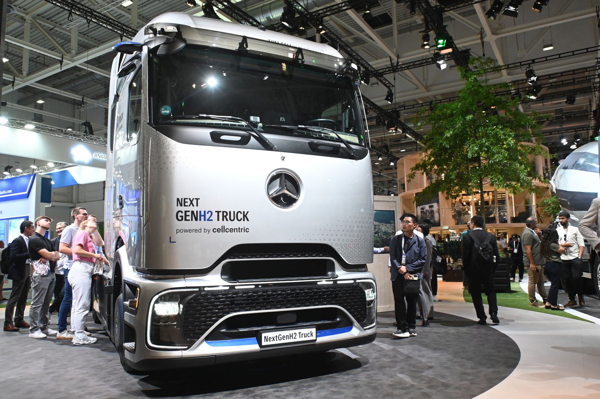 Mercedes-Benz aposta em diferentes tecnologias Actros GENH2 com tecnologia de hidrogênio